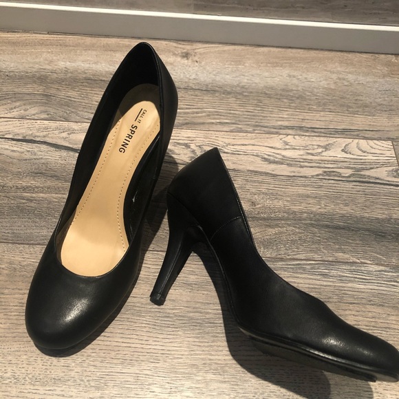 Heels - Picture 2 of 2